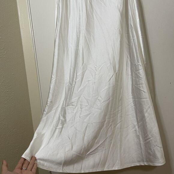 NEW! Selfie Leslie Taking Bets One Shoulder Satin Midi cutout Dress White Medium - Picture 8 of 14
